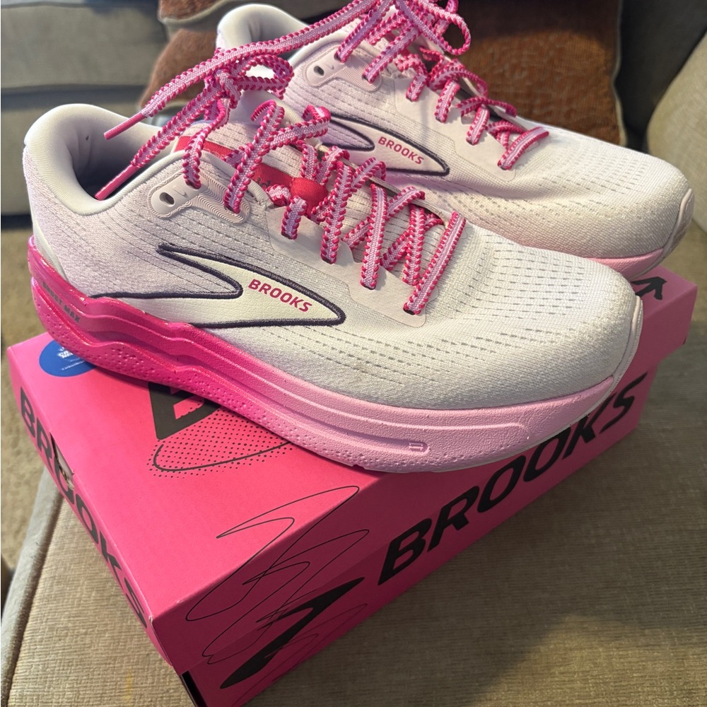 Brooks Women's White and Pink Running Shoes